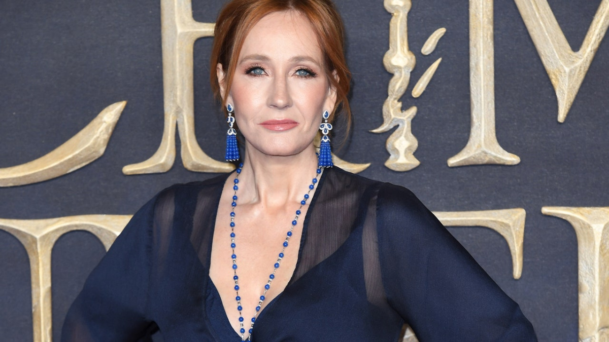 A Complete Breakdown Of The J.K. Rowling Transgender-Comments Controversy